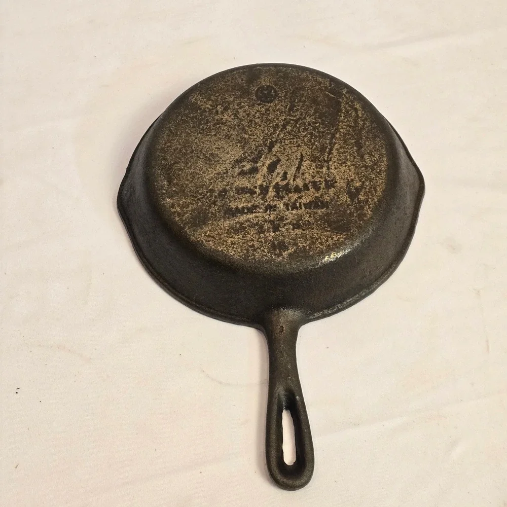 Pantry Master Vintage Cast Iron Skillet 8 Inch Frying Pan Made in Taiwan